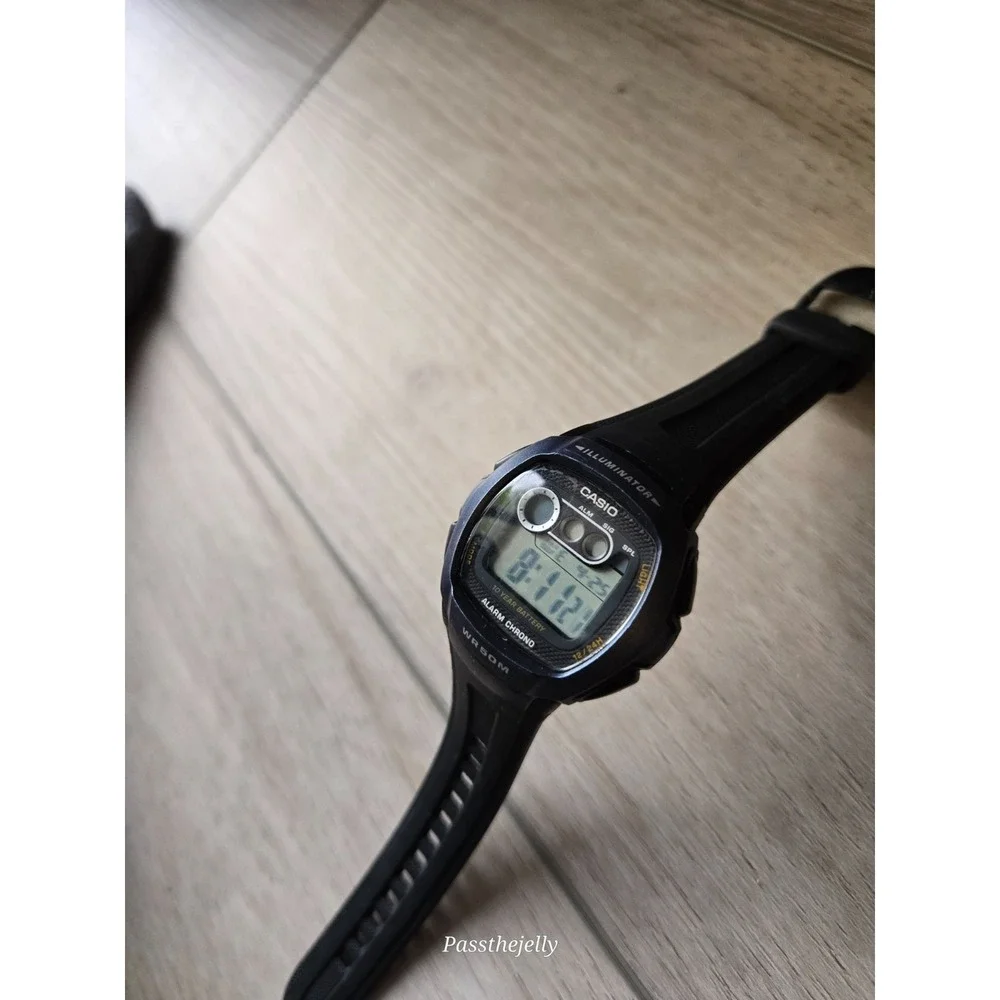 Vtg Casio Watch Men Digital Illuminator Alarm Chrono WR50M 10 Year Battery Black